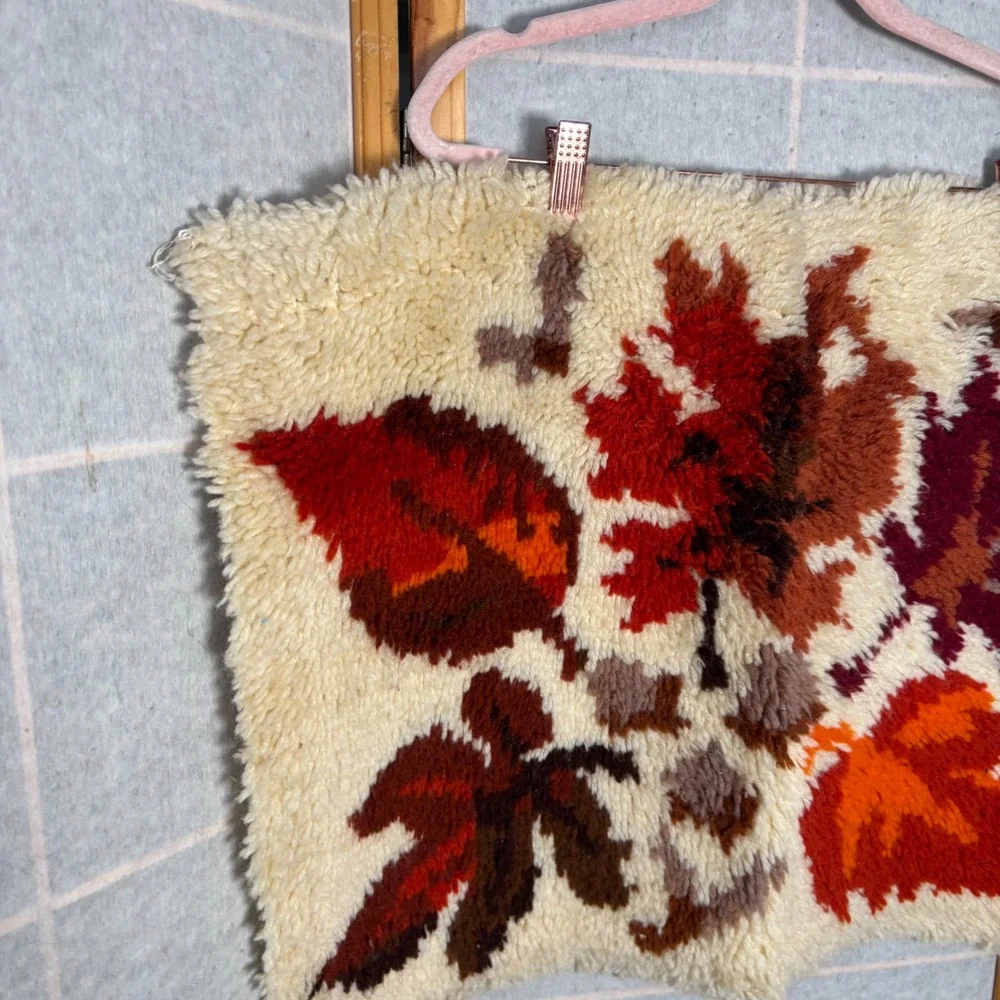 Vintage‎ Latch Hook Rug Wall Hanging Autumn Leaves Maple Fall Decor
